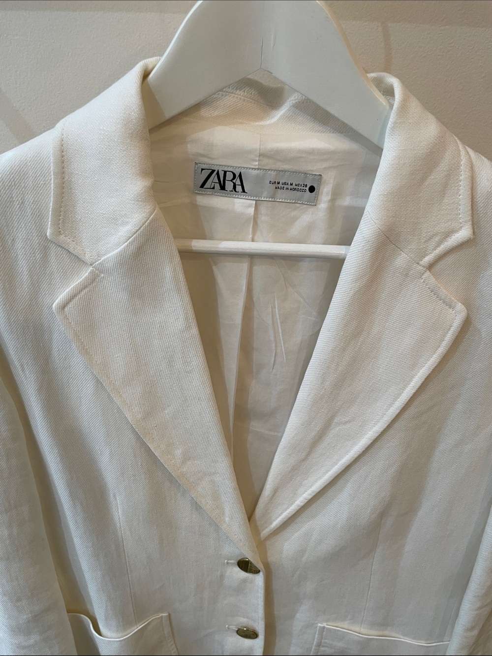 Zara Cream Linen-Blend Blazer with Gold Buttons - Picture 8 of 12